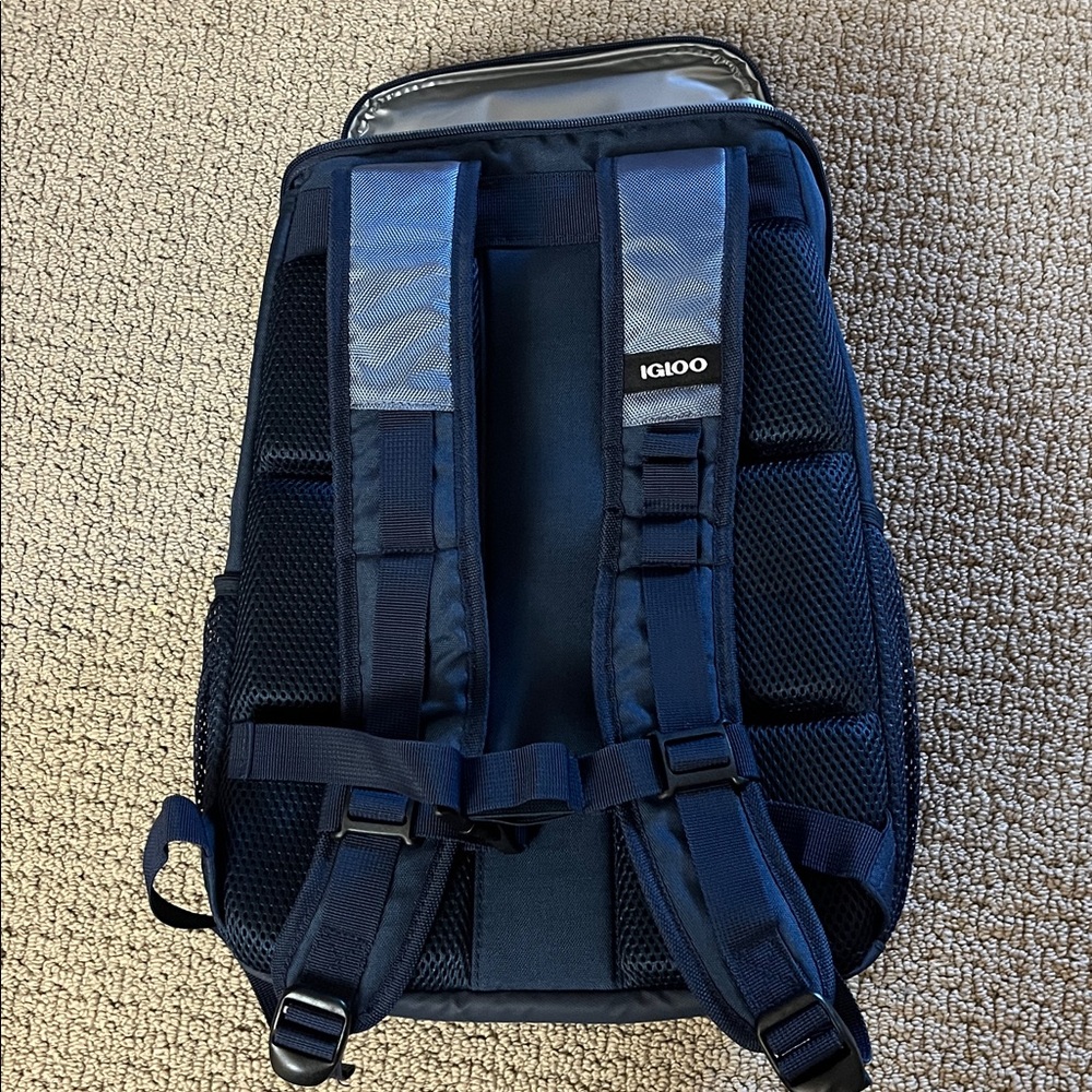 Igloo Maxcold Evergreen Grayblue Backpack. Nwt Ho… - image 2